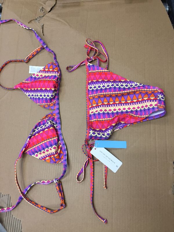 Photo 1 of CUPSHE WOMEN'S SIZE SMALL TWO PIECE BATHING SUIT