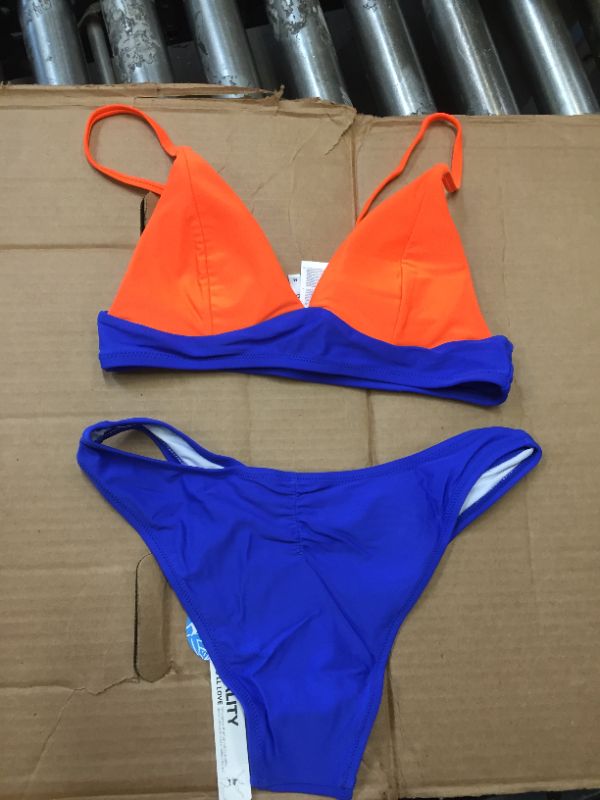 Photo 1 of CUPSHE WOMENS SIZE MEDIUM 2 PIECE BATHING SUIT