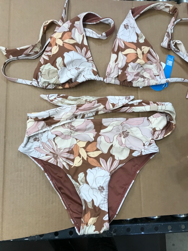 Photo 1 of two piece cupshe swimsuits flower design
large