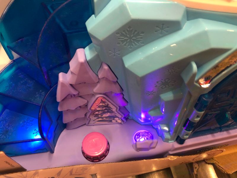 Photo 4 of Fisher-Price Little People Disney Frozen Elsa's Ice Palace, Musical Light-Up Playset
