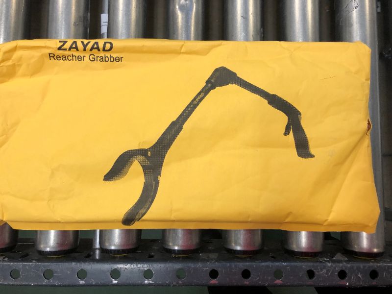 Photo 2 of zayad reacher grabber