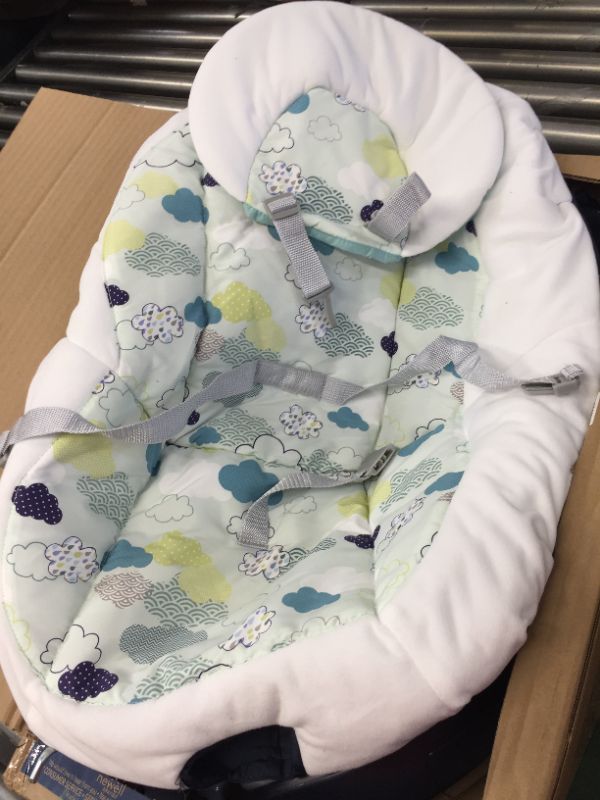 Photo 5 of Graco Simple Sway Stratus Baby Swing