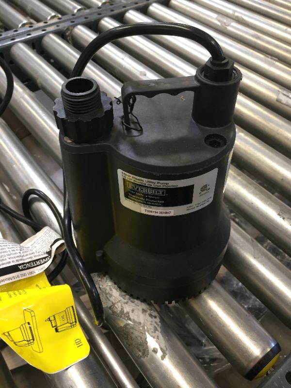 Photo 3 of 1/6 HP Plastic Submersible Utility Pump