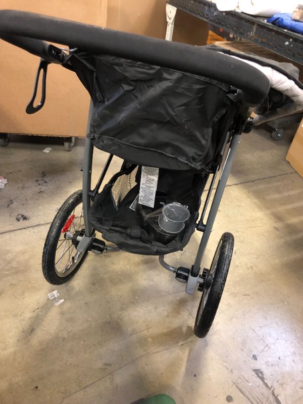 Photo 2 of 3 wheel stroller with cup holders