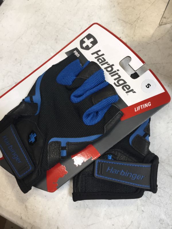 Photo 2 of Harbinger Pro Non-Wristwrap Weightlifting Gloves
SMALL