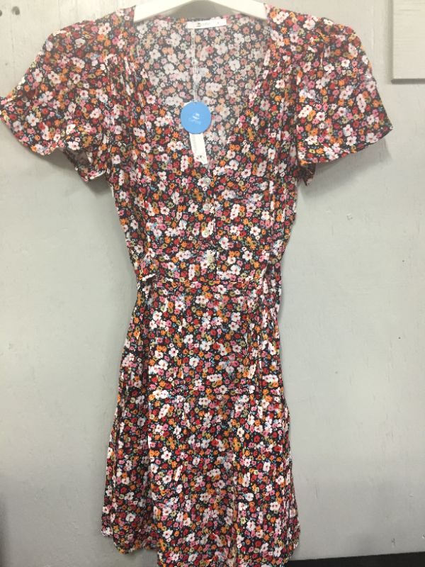 Photo 2 of Mckinley Ditsy Floral Button Front Dress SIZE MEDIUM 