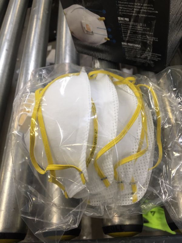 Photo 1 of 3M 8511 N95 Sanding and Fiberglass Valved Respirator (5-Pack)