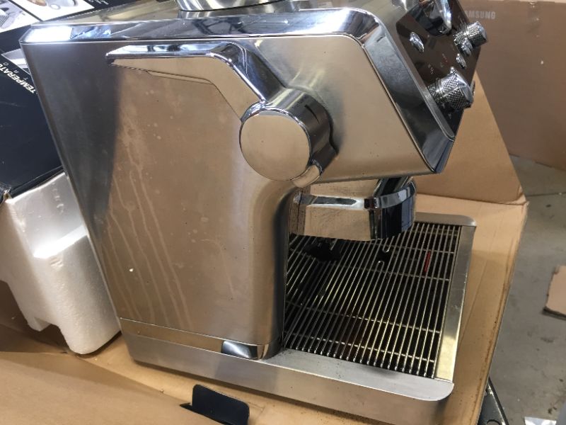 Photo 3 of De'Longhi La Specialista Espresso Machine with Sensor Grinder, Dual Heating System, Advanced Latte System & Hot Water Spout for Americano Coffee or Tea, Stainless Steel, EC9335M
(( OPEN BOX ))
** NORMAL USE... HAS INSTANT COFFEE INSIDE **
[[ UNABLE TO TES