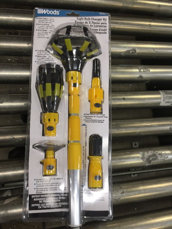 Photo 3 of Designers Edge E3001 11' Yellow Light Changing Kit Foot Metal Telescopic Pole, Baskets, Suction Cup and Broken Bulb Changers, Versatile Use, 5 Accessories Included