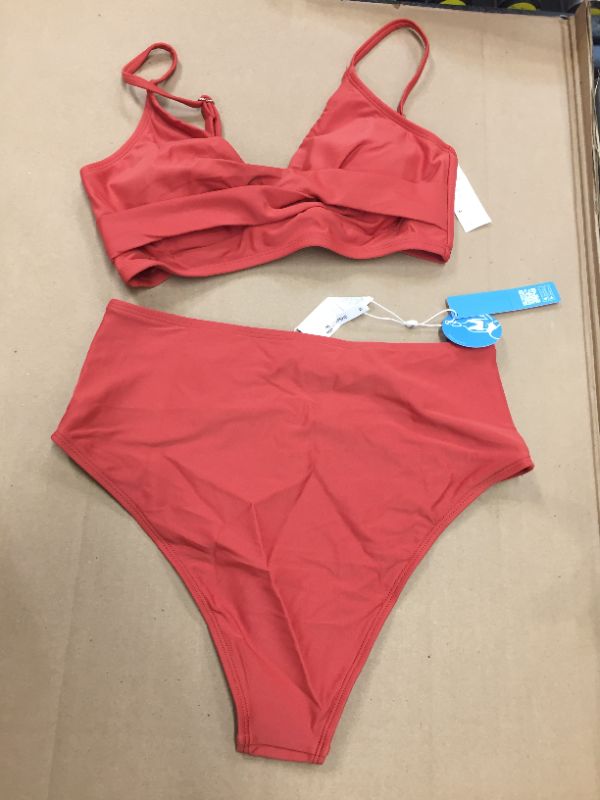 Photo 1 of 4 pack medium women's clothing pieces. 