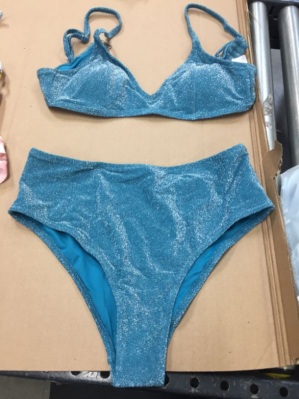 Photo 1 of 4pack women's small clothing pieces
