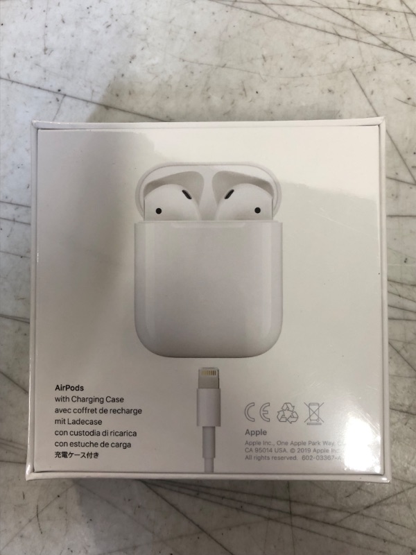 Photo 2 of Apple AirPods (2nd Generation)
