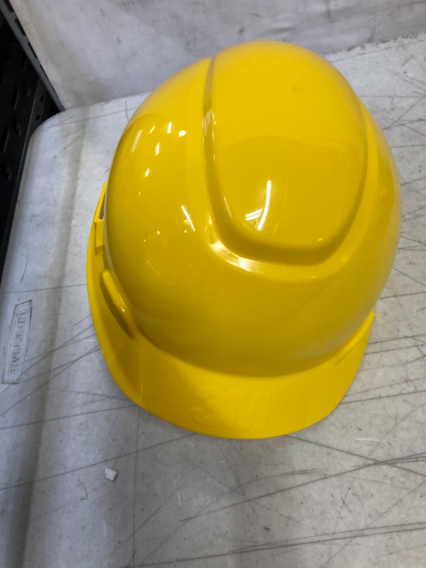 Photo 4 of 3M H702r H-700 Series Hard Hat With 4 Point Ratchet Suspension, Yellow
