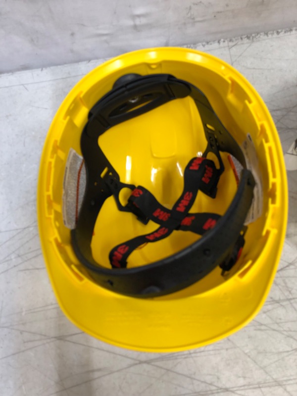 Photo 3 of 3M H702r H-700 Series Hard Hat With 4 Point Ratchet Suspension, Yellow
