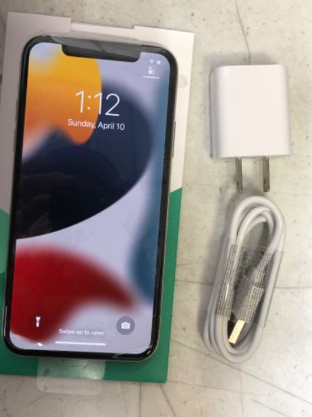 Photo 4 of Apple iPhone X, 256GB, Silver - Unlocked (Renewed Premium) USED 
