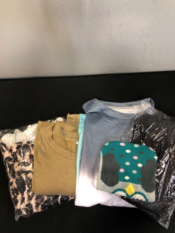 Photo 1 of Misc lot of 4 clothing item womens size varies  NEW