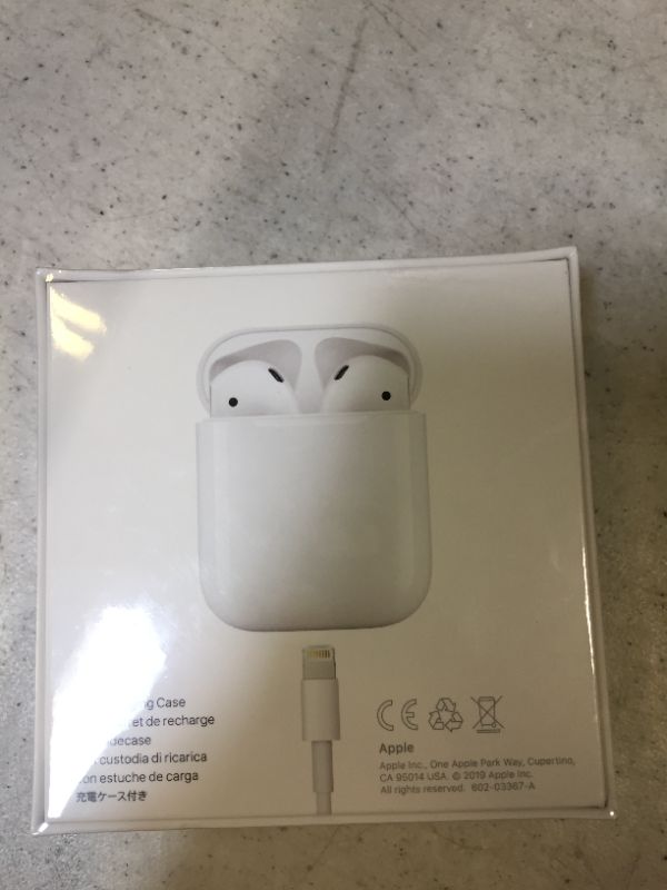 Photo 5 of Apple AirPods (2nd Generation)
