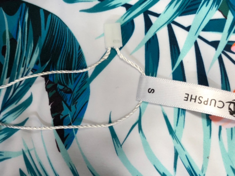 Photo 1 of womens cupshe bathing suite size Small 