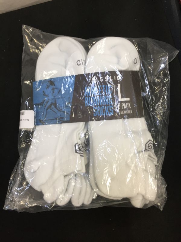 Photo 1 of 6 pack white socks
 size L