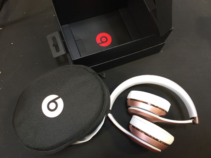Photo 6 of (OPEN BOX)Beats by Dr. Dre - Solo³ Wireless On-Ear Headphones - Rose Gold
