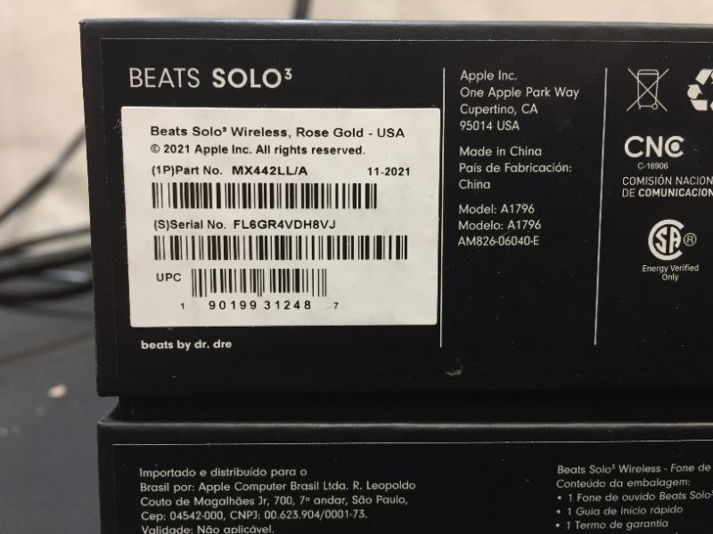 Photo 7 of (OPEN BOX)Beats by Dr. Dre - Solo³ Wireless On-Ear Headphones - Rose Gold
