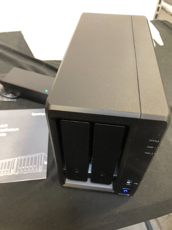 Photo 3 of Synology America Corporation Synology Disk Station DS720+ - Serveur NAS - 2 Baies - RAID 0, 1, JBOD - RAM 2 Go - Gigabit Ethernet - ISCSI
