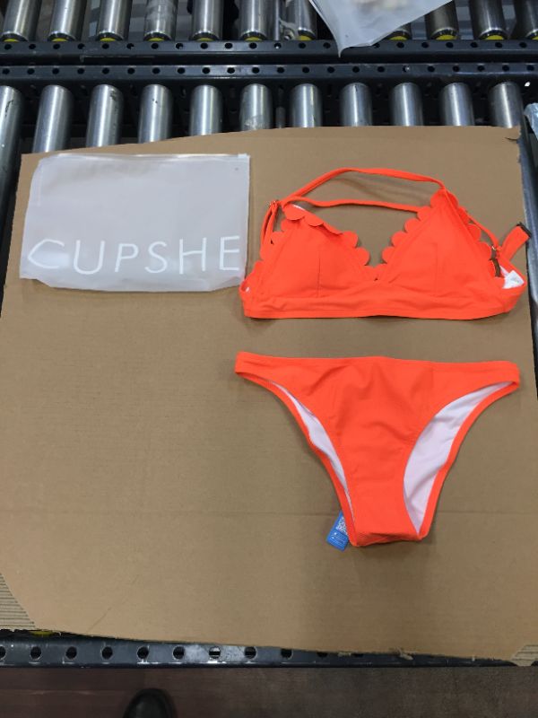 Photo 1 of CUPSHE Bathing Suit Size Small 2 Piece