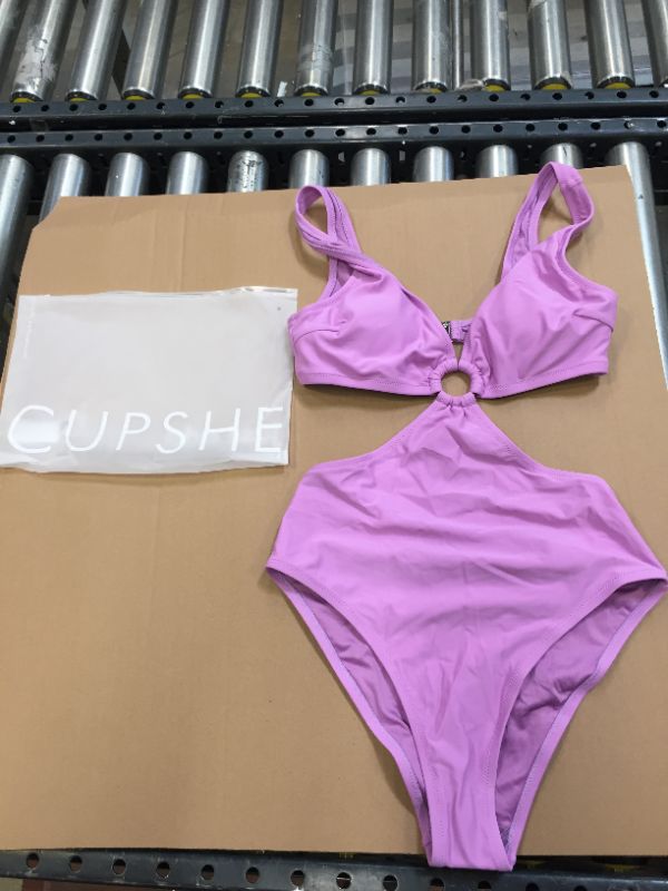 Photo 1 of CUPSHE Bathing Suit Size Small One Piece