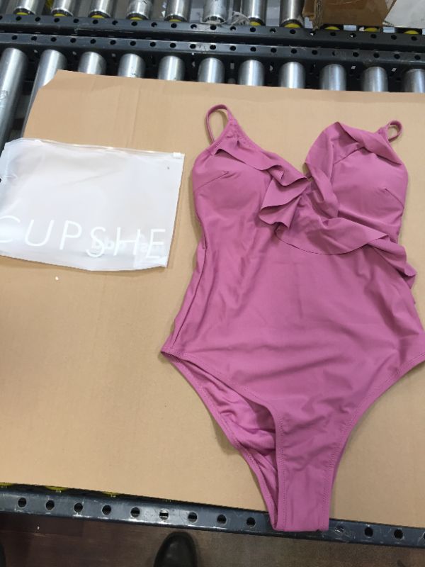 Photo 1 of CUPSHE Bathing Suit Size Large One Piece