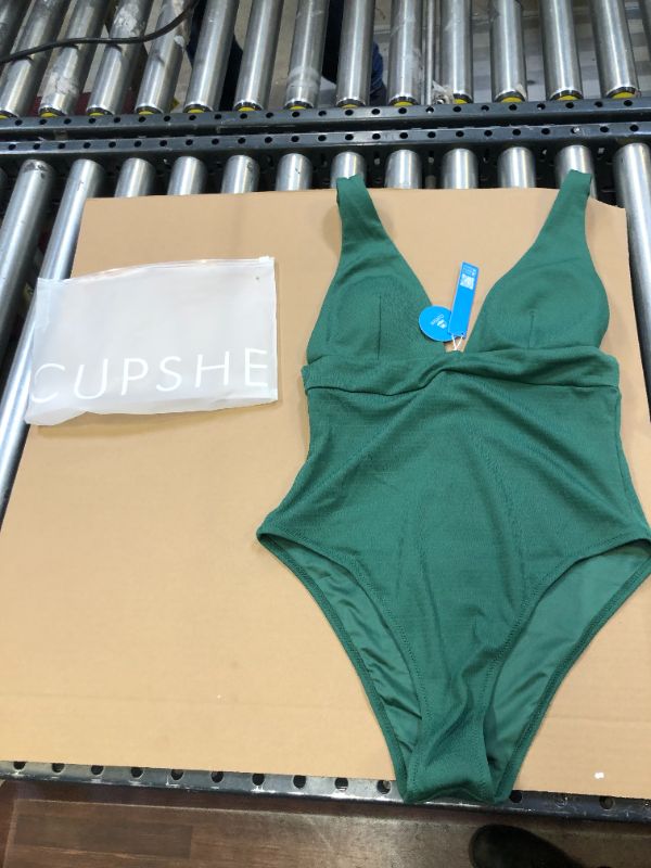 Photo 1 of CUPSHE Bathing Suit Size Large One Piece
