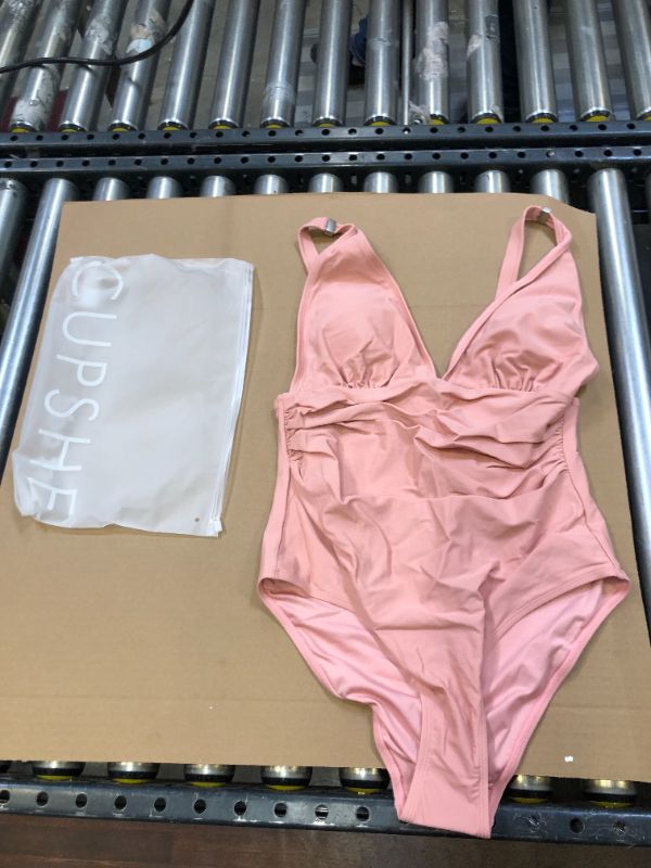Photo 1 of CUPSHE Bathing Suit Size Large One Piece 