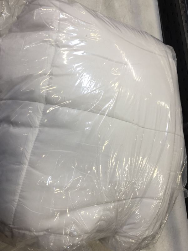 Photo 2 of  All Season King Size Soft Quilted Down Alternative Comforter Reversible 100 % polyester fibers. Winter Summer Warm Fluffy,White,90x102 inches
