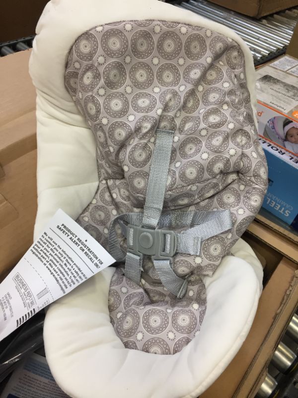 Photo 2 of Graco Simple Sway Abbington Baby Swing