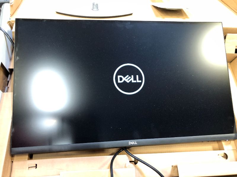 Photo 5 of Dell S2722QC 27-inch 4K UHD 3840 x 2160 60Hz Monitor, 8MS Grey-to-Grey Response Time (Normal Mode), Built-in Dual 3W Integrated Speakers, 1.07 Billion Colors, Platinum Silver