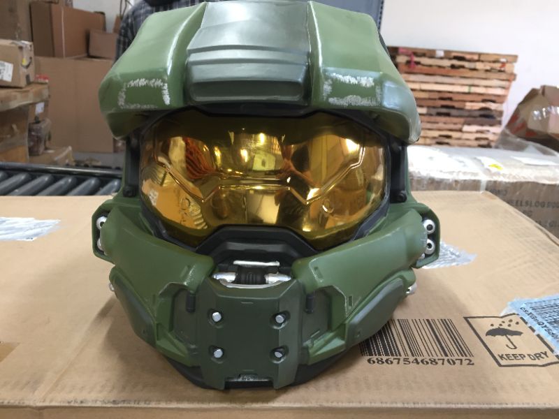 Photo 2 of Disguise Halo Master Chief Light-Up Boys' Helmet , Green
