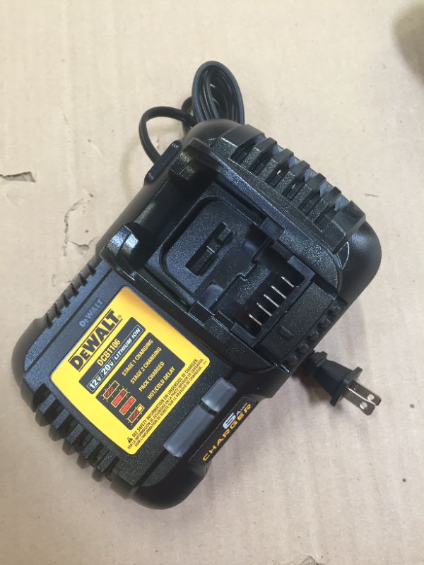 Photo 2 of DEWALT DCB1106 6 Amp Charger
