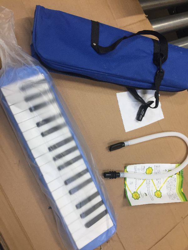 Photo 2 of CAHAYA Melodica 37 Keys with Long Pipe Short Mouthpiece and Carrying Bag, Blue, CY0049-2
