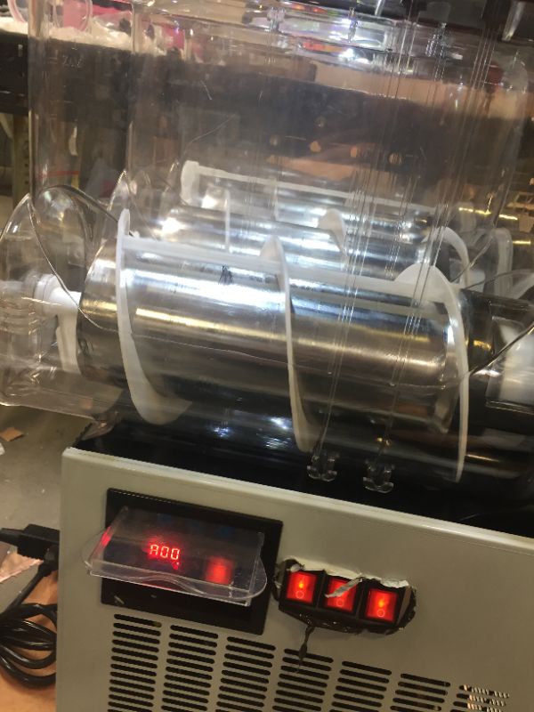 Photo 3 of Slush Frozen Drink Machine 360°mix 12l*3 900w Triple Bowl Frozen Drink Coffee
FACTORY SEALED
