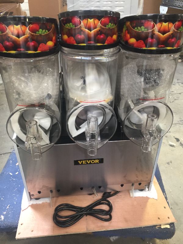 Photo 2 of Slush Frozen Drink Machine 360°mix 12l*3 900w Triple Bowl Frozen Drink Coffee
FACTORY SEALED
