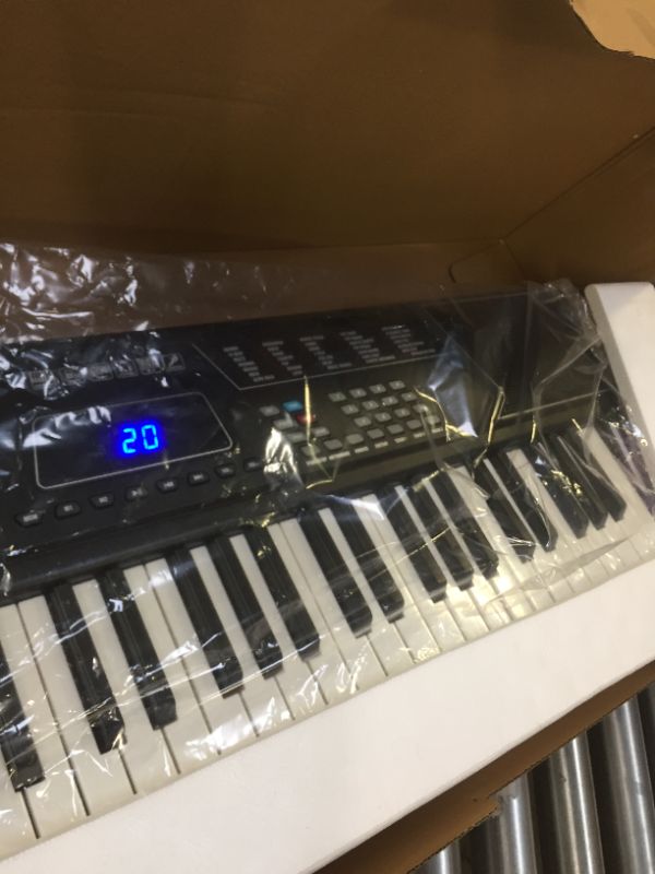 Photo 4 of RockJam RJ5061-SK 61-Key Electronic Keyboard Piano
