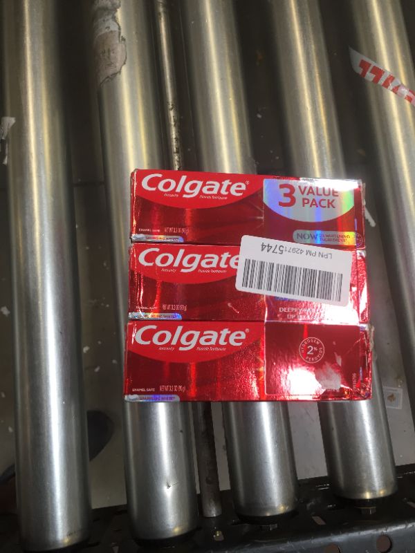 Photo 2 of Colgate Optic White Advanced Whitening Toothpaste with Fluoride, 2% Hydrogen Peroxide - Sparkling White - 3.2oz

