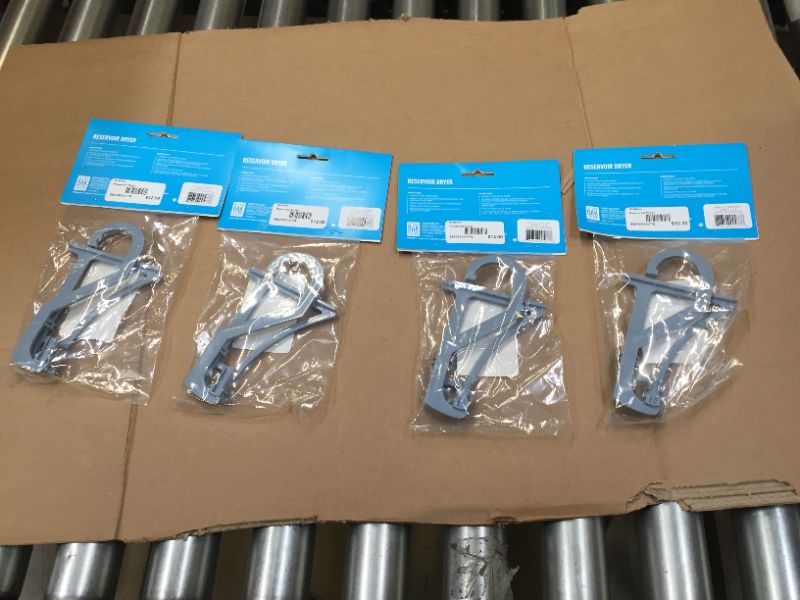 Photo 2 of 4 Camelbak Reservoir Dryer Hanger For Quick Link System Reservoirs In Package
