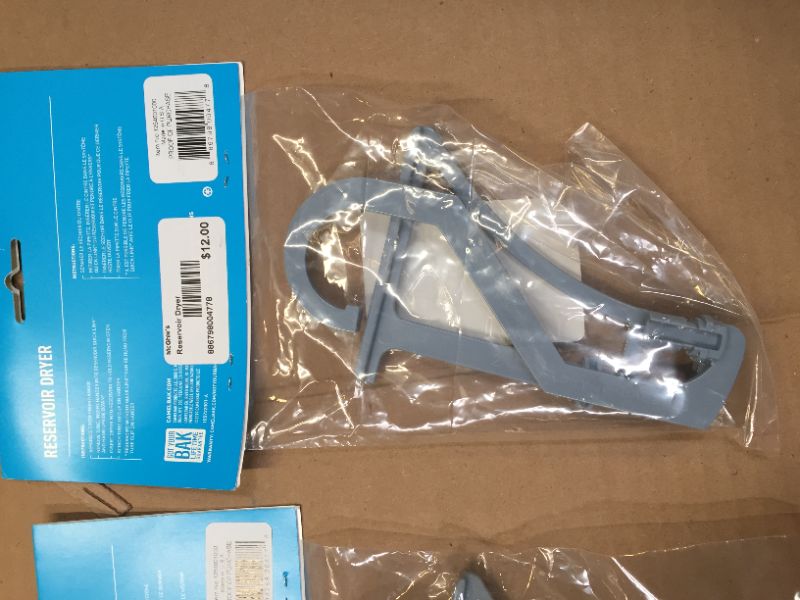 Photo 1 of 4 Camelbak Reservoir Dryer Hanger For Quick Link System Reservoirs In Package
