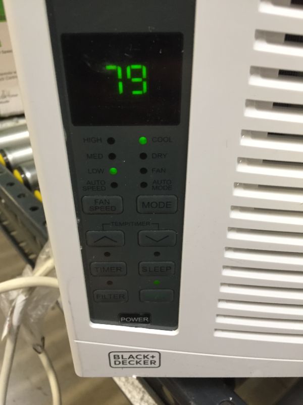 Photo 1 of BLACK+DECKER BWAC06WTB 6000 BTU window air conditioner, Cools up to 250 Square Feet, White
