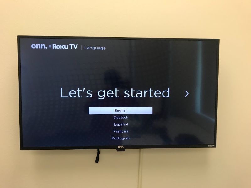 Photo 3 of onn. Roku TV 42 inch Model 100018254with roku controller 