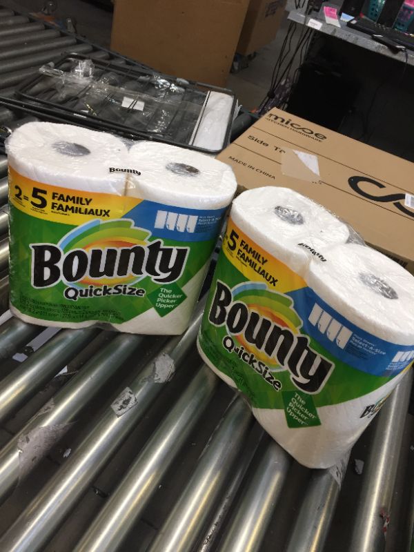 Photo 1 of Bounty Quick-Size Paper Towels 4