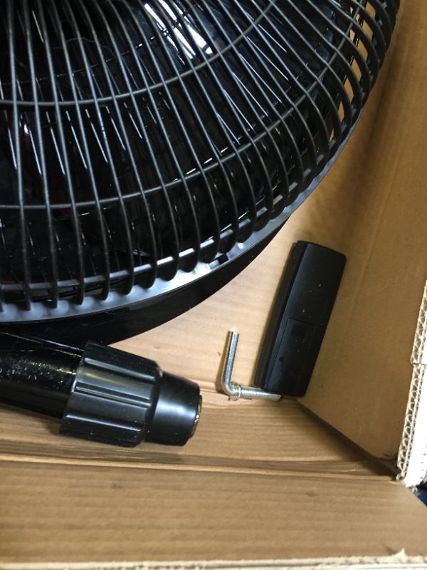 Photo 1 of Black & Decker BFSR16B 16" Stand Fan, with Remote