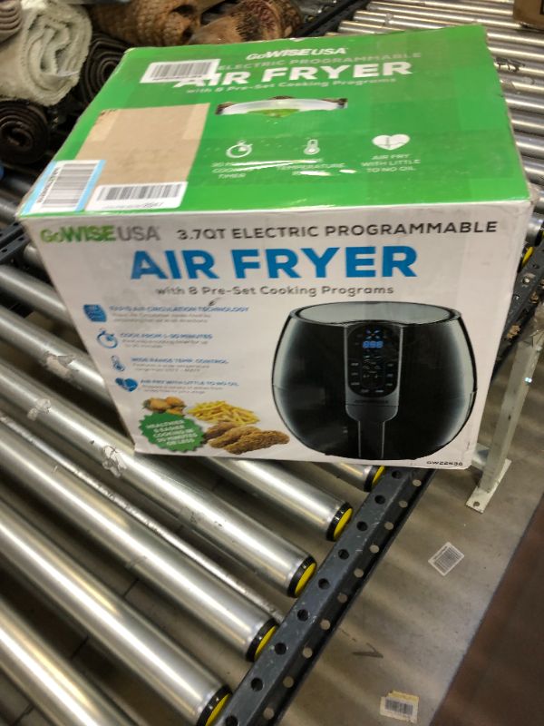 Photo 4 of GoWISE USA 3.7-Quart Programmable Air Fryer with 8 Cook Presets, GW22638 - Black
