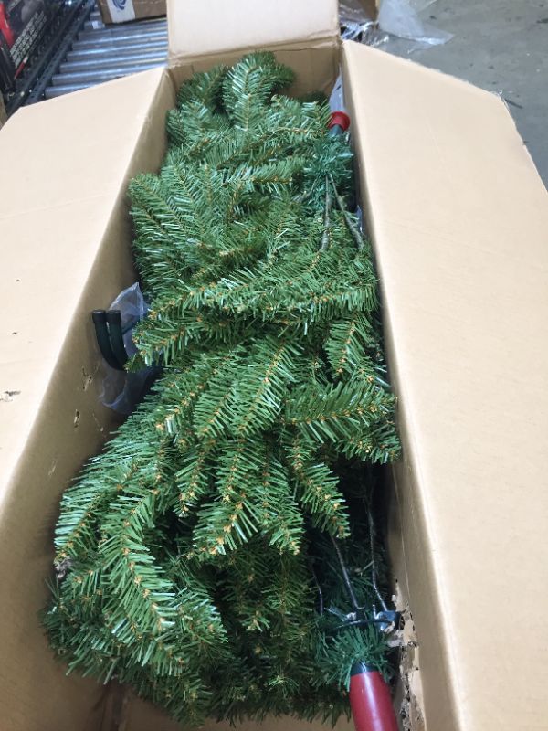 Photo 2 of 6’ Dunhill Fir Artificial Christmas Tree - Unlit
(( BOX 2 OF 1 ONLY ))
** OPEN BOX **