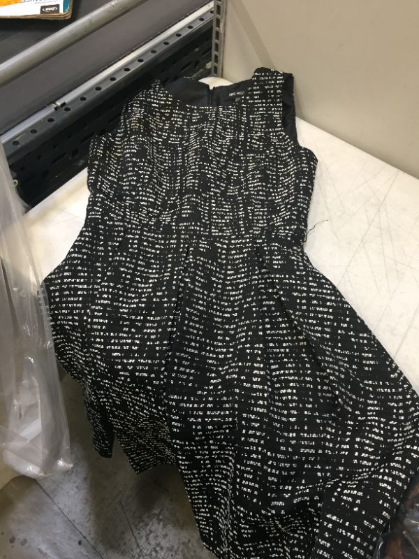 Photo 1 of NINE WEST WOMENS SLEEVELESS TANK DRESS BLACK/WHITE
SIZE 4